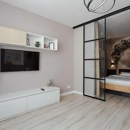 Elegant In Arcadia Apartment *