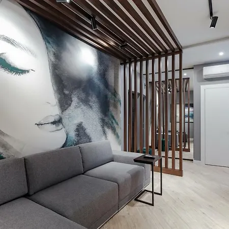 Elegant In Arcadia Apartment *